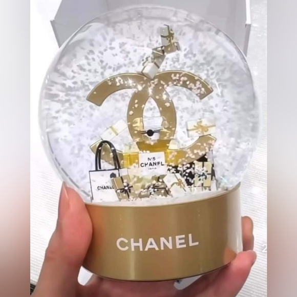 Meet your Posher, Catherine - Picture 1 of 1